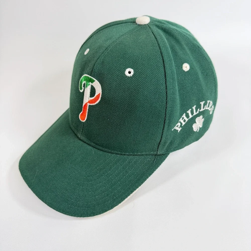Philadelphia Phillies Hat Green Shamrock St Patricks Day Hook and Loop Cap